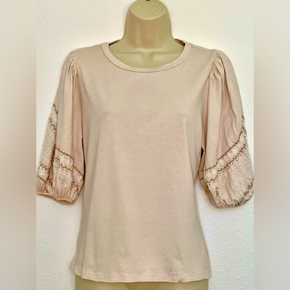 Ann Taylor Elegant Cream Beige Crew Neck Puff Sleeve Embroidered Top Size S